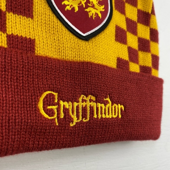 Harry‎ Potter Gryffindor Hogwarts School of Magic Unisex Winter Beanie One Size - Picture 4 of 11